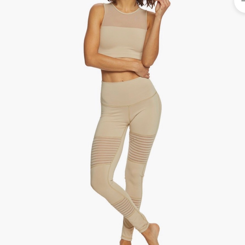 DYI Matching Crop Bra & Legging EUC